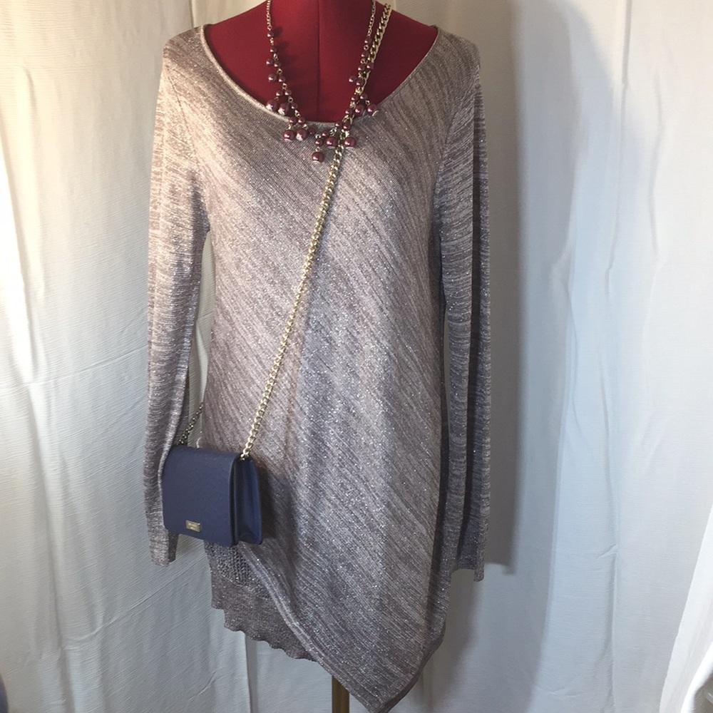 I-N-C Beautiful tops😎Silver collar